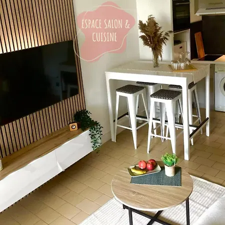 Grain De Soleil - 50m De La Apartment